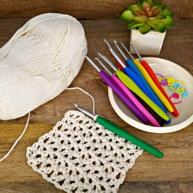 Clover Amour Crochet Hooks Pick One Size or Add a Bunch to Your Cart & Make  Your Own Set. the Size is Stamped Into the Easy Grip Handle. 