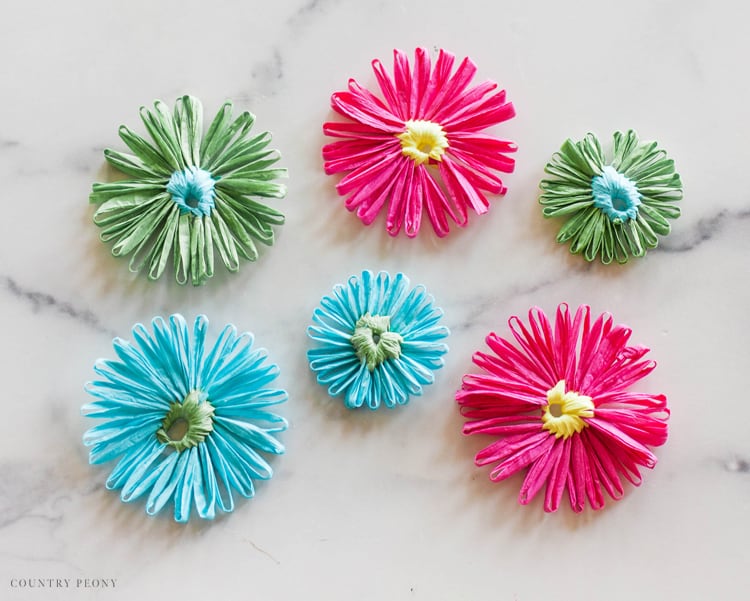 Raffia Craft Basics: How to Make a Simple Mat & Flowers - FeltMagnet