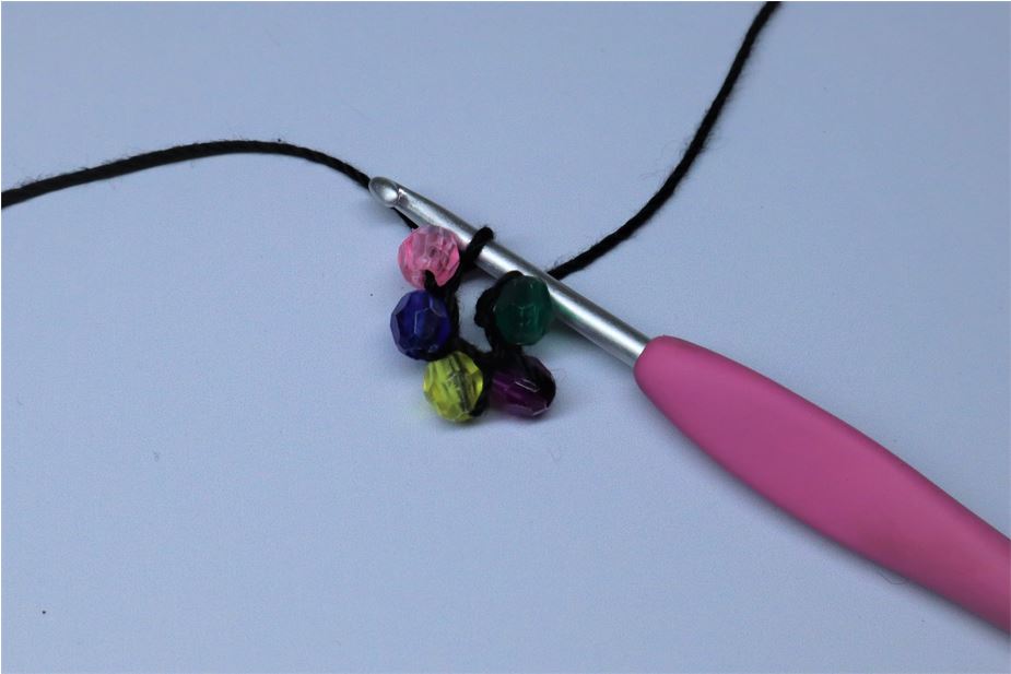 Crochet a Beaded Bracelet – Clover Needlecraft