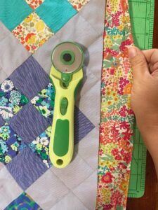 Tutorial - Quilt Binding WIth Magic Clip - Quilters Headquarters -  605-334-1611 