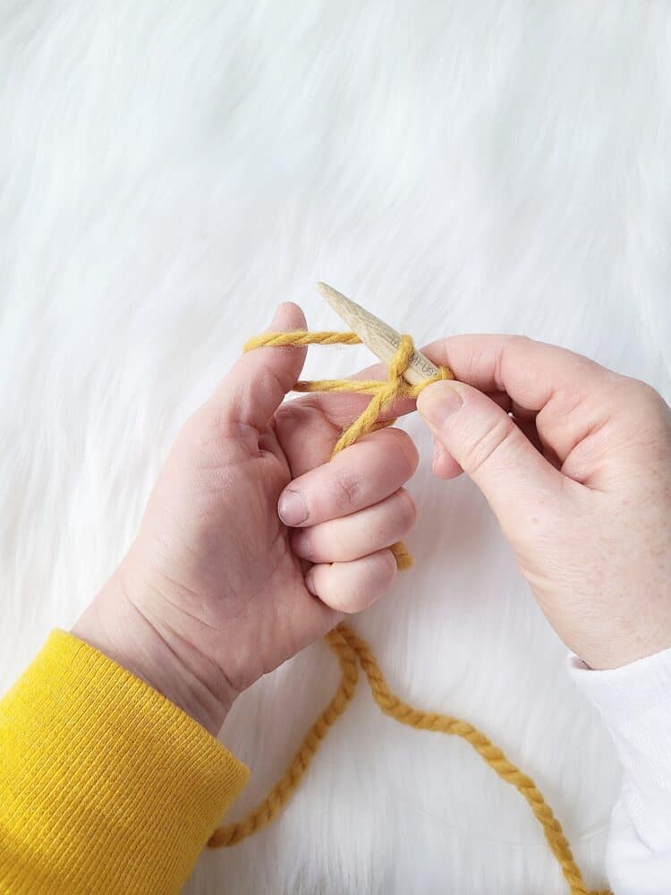 Beginner Knitting – Casting On, Knit, and Purl Stitches – Clover