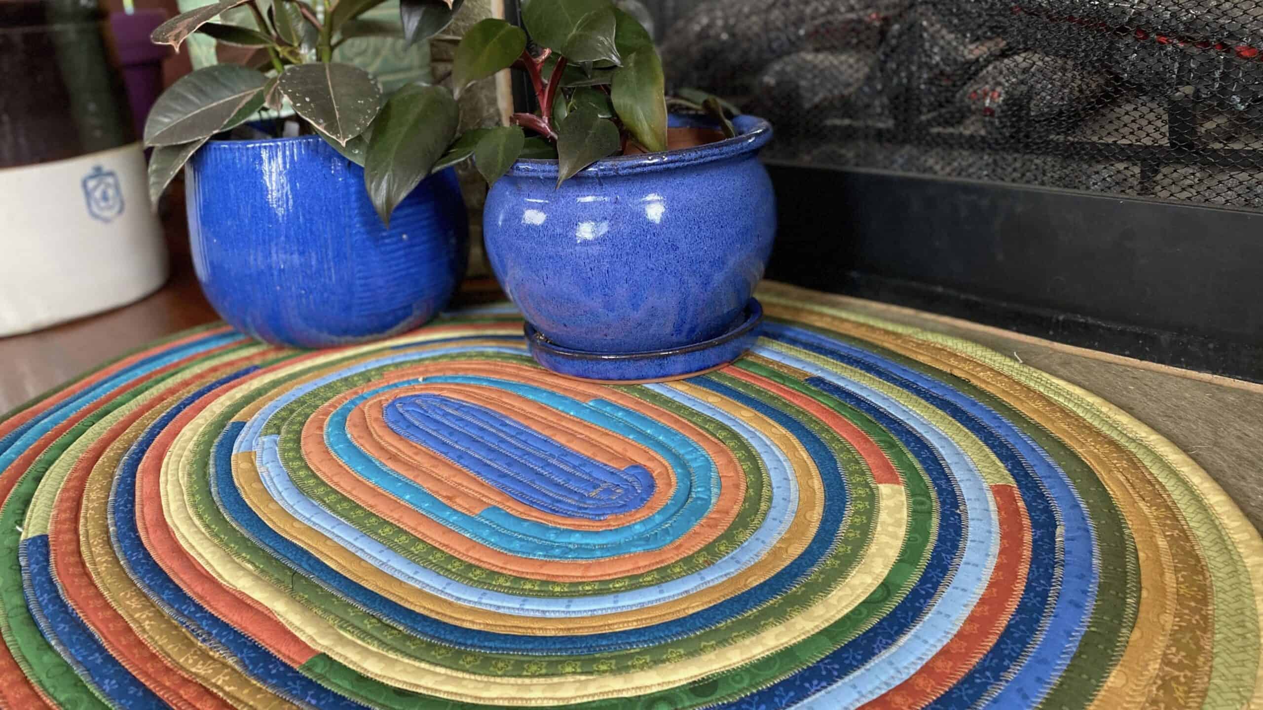 Clover - Fabric Tube Maker - rugs