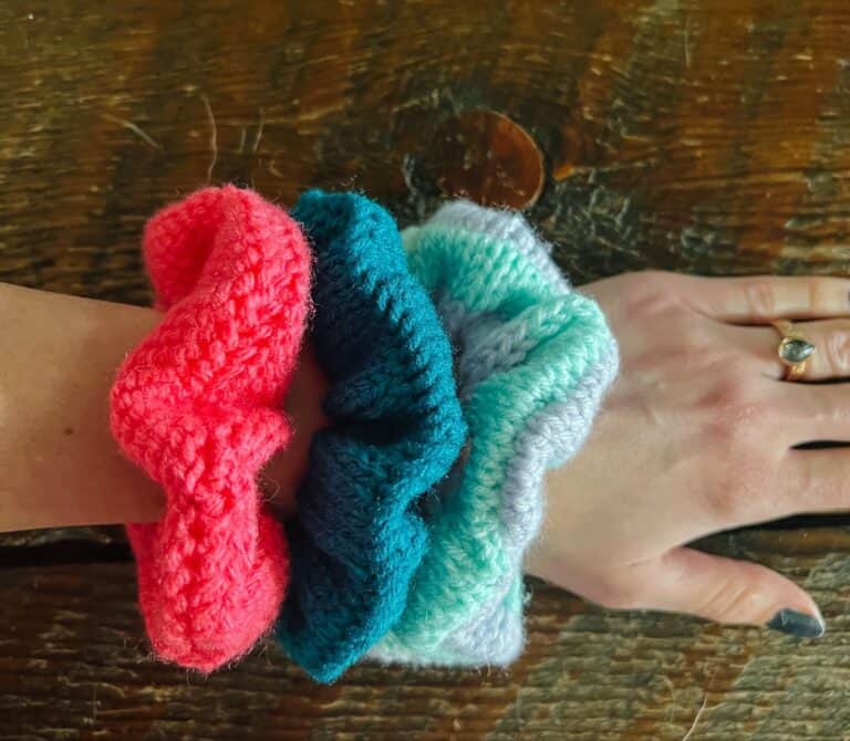The Oh So Simple Scrunchie Knitting Pattern – Clover Needlecraft