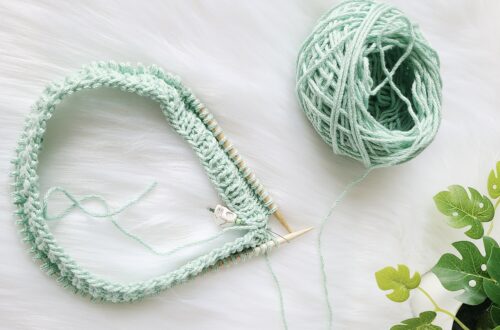Clover Amour Hook dupe experiences? (just found out I LOVE these hooks;  they're a *game-changer* for me - a previous Bates w/ bamboo handle  die-hard!) : r/crochet