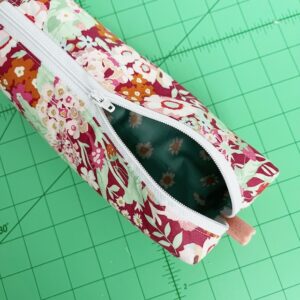 EASY Back-to-School Pencil Pouch / Tutorial! - Confessions of a Homeschooler