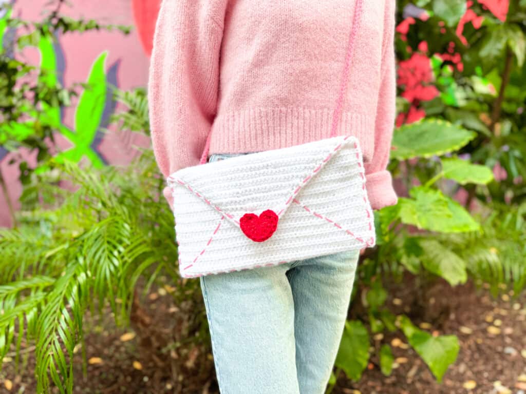 Gets Straw Clutch Bags for Women Handmade Woven Summer Beach Envelope Purse  Wallet Crossbody Bag with Strap (1-Dreamnet Khaki): Handbags: Amazon.com